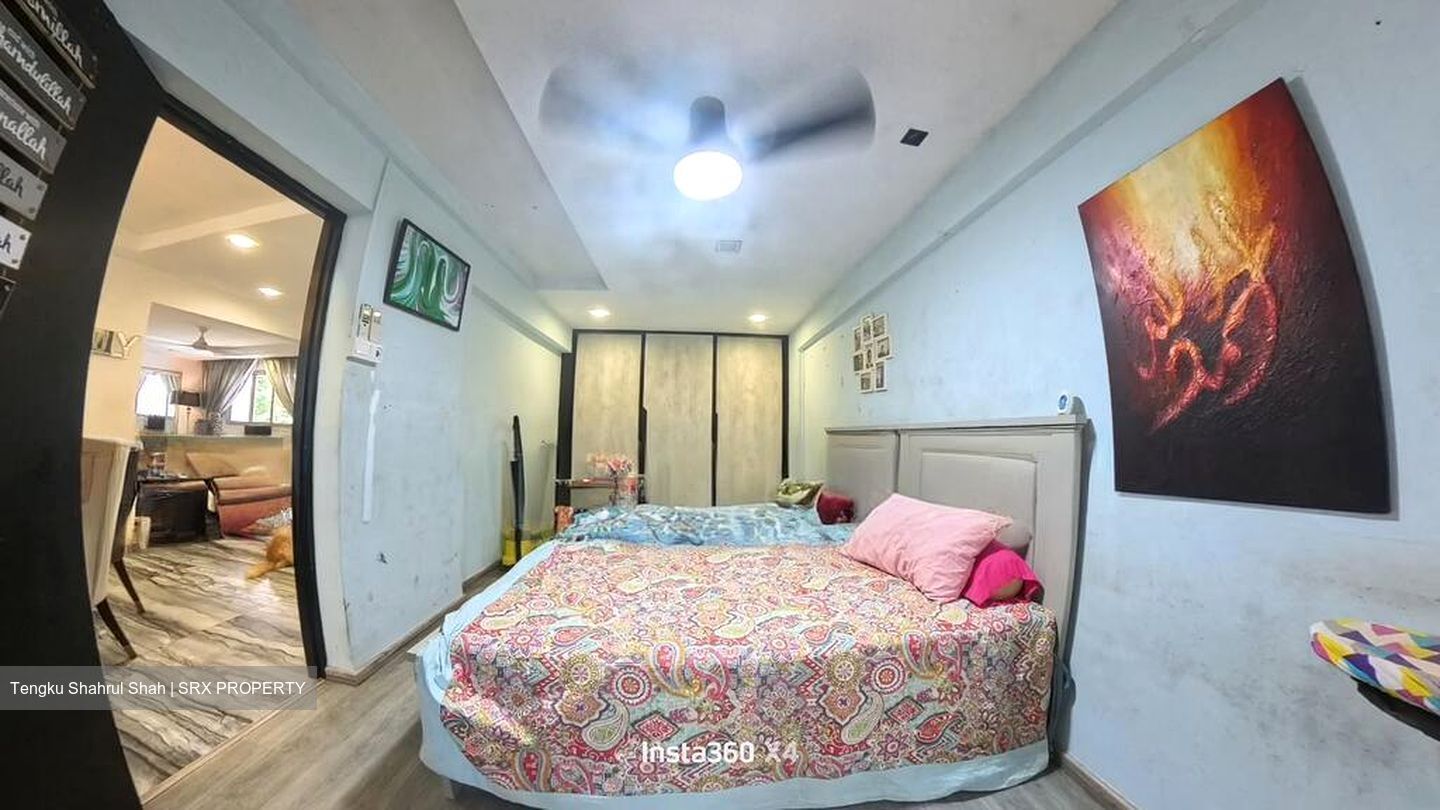 Tampines Street 42 (Tampines), Multi Generation #524339641